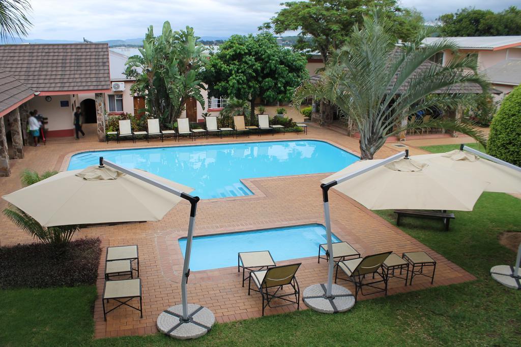 The George Hotel Manzini Exterior photo