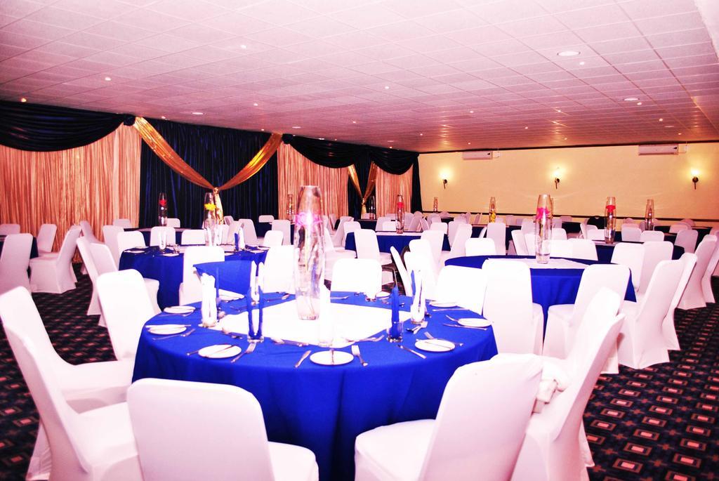 The George Hotel Manzini Exterior photo